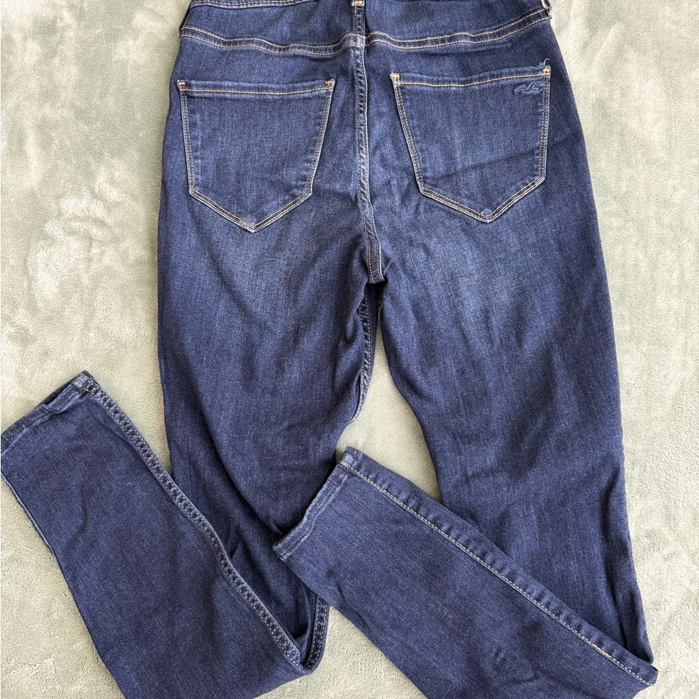 Hollister Curvy High-Rise Blue Jeans - Picture 2 of 3